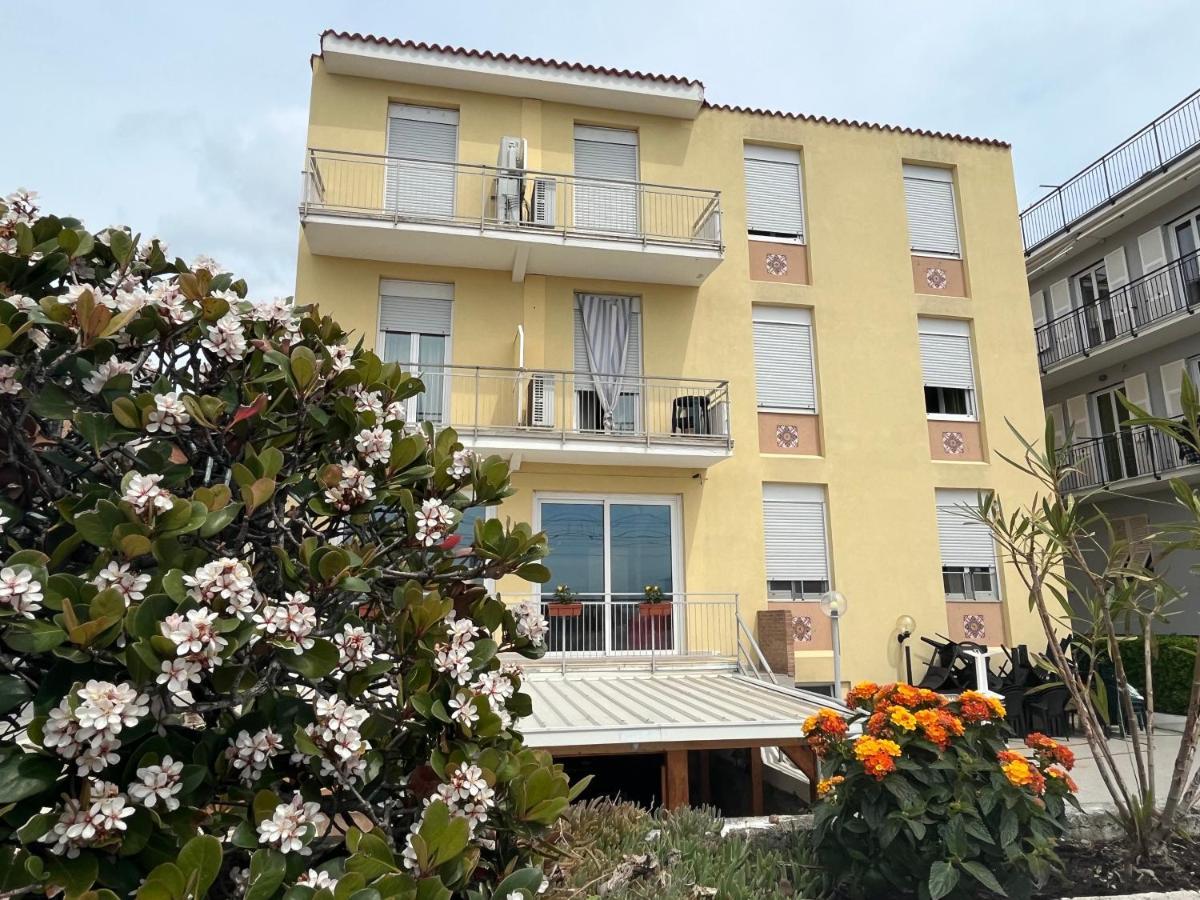 Piccolo Hotel Di Lavagna Zewnętrze zdjęcie